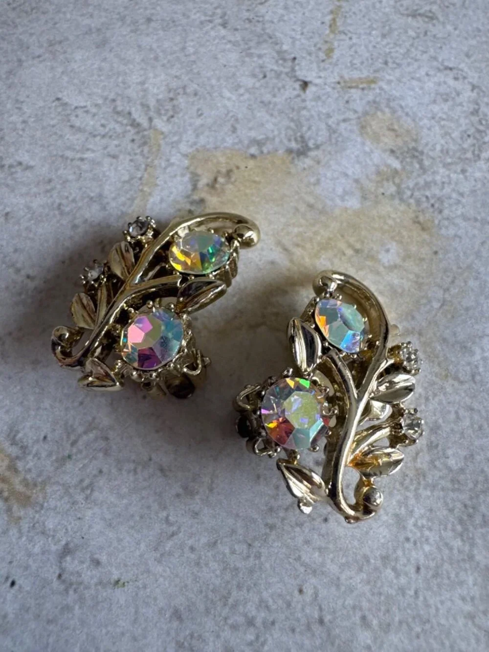 Vintage Coro Gold Tone Clip On Earrings